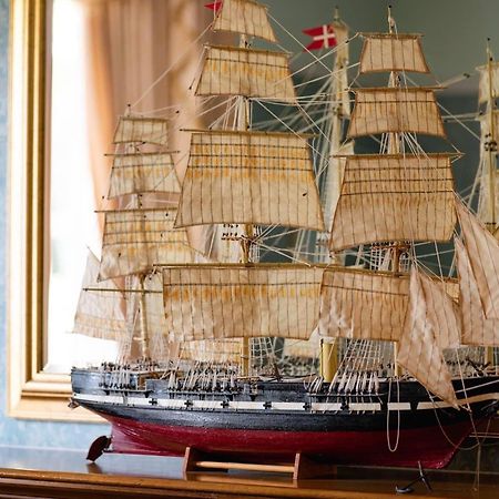 Hotel Balincourt à Bornemouth Extérieur photo Model of the clipper Flying Cloud